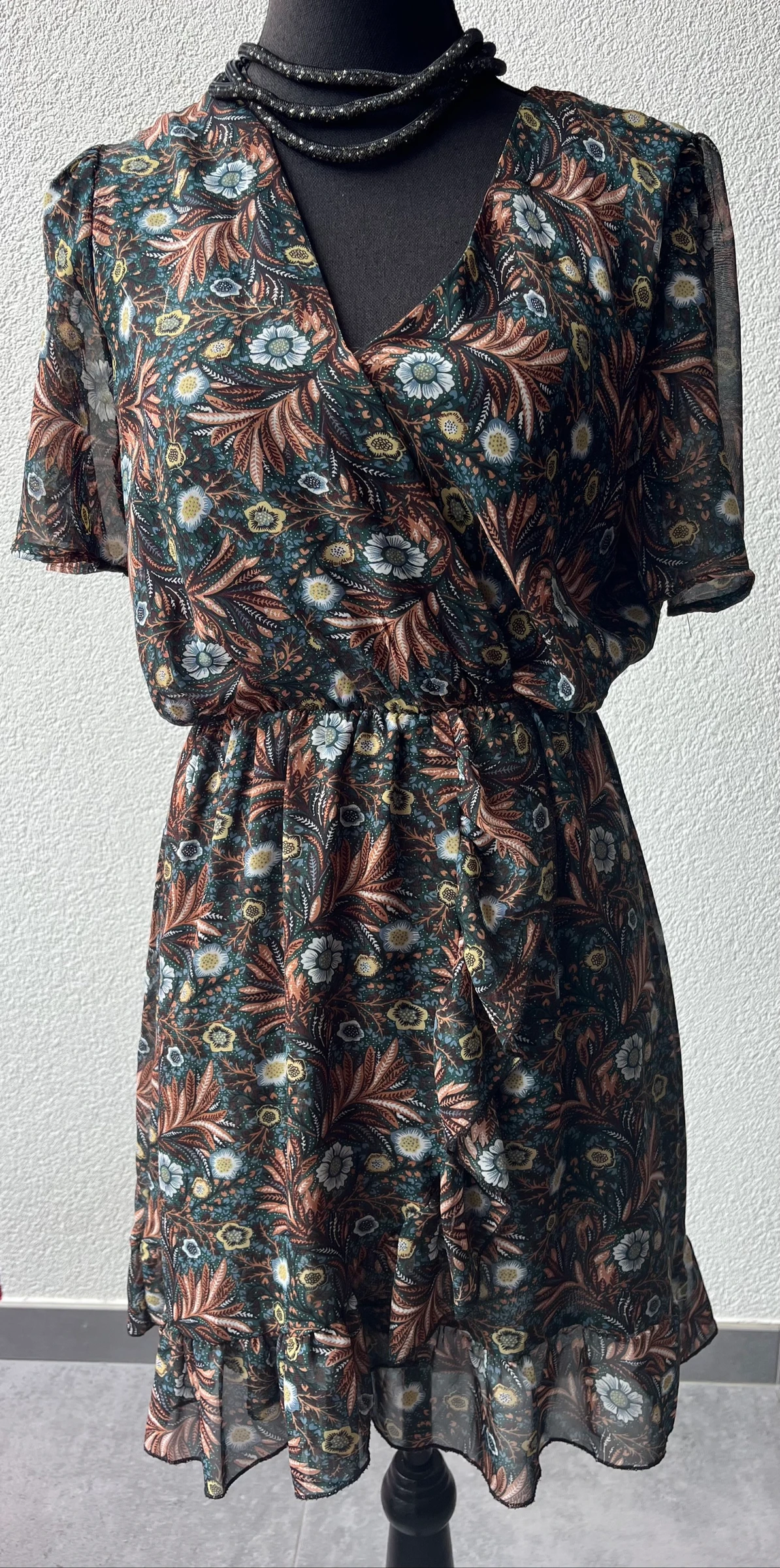 🌺 𝒎𝒛 | Flamant Rose jurk met bloemenprint | maat M | overslagmodel | gevoerd